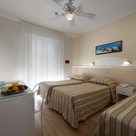Miami 3*